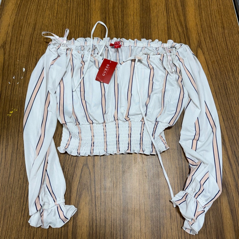 guess off the shoulder longsleeve